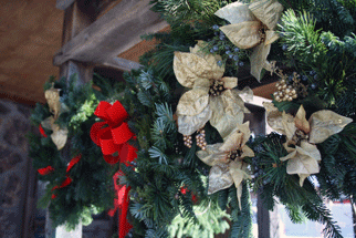 CACC puts on annual holiday floral sale
