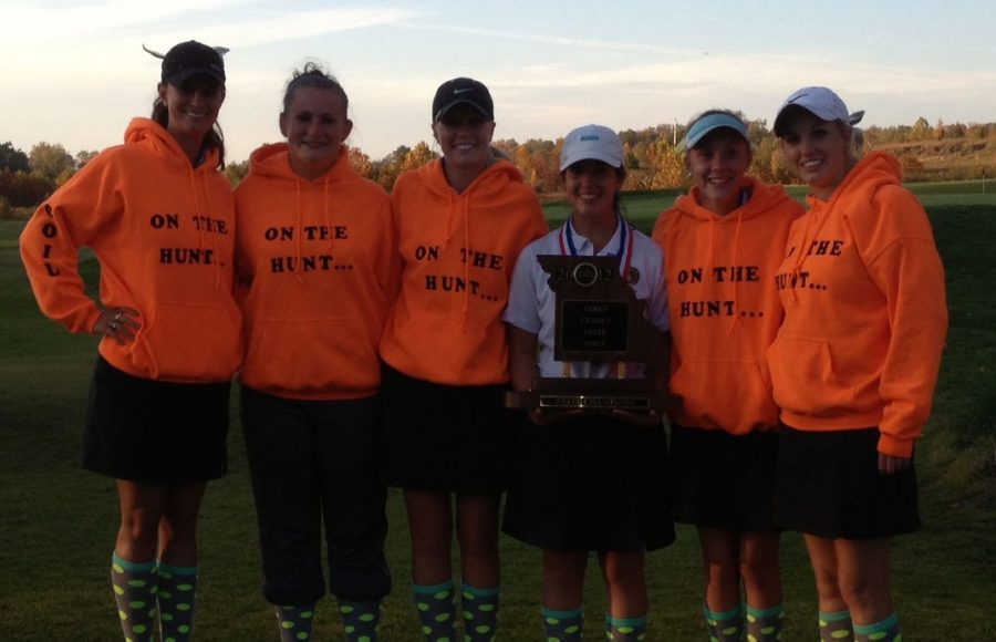 Golf smashes state, brings home second state title