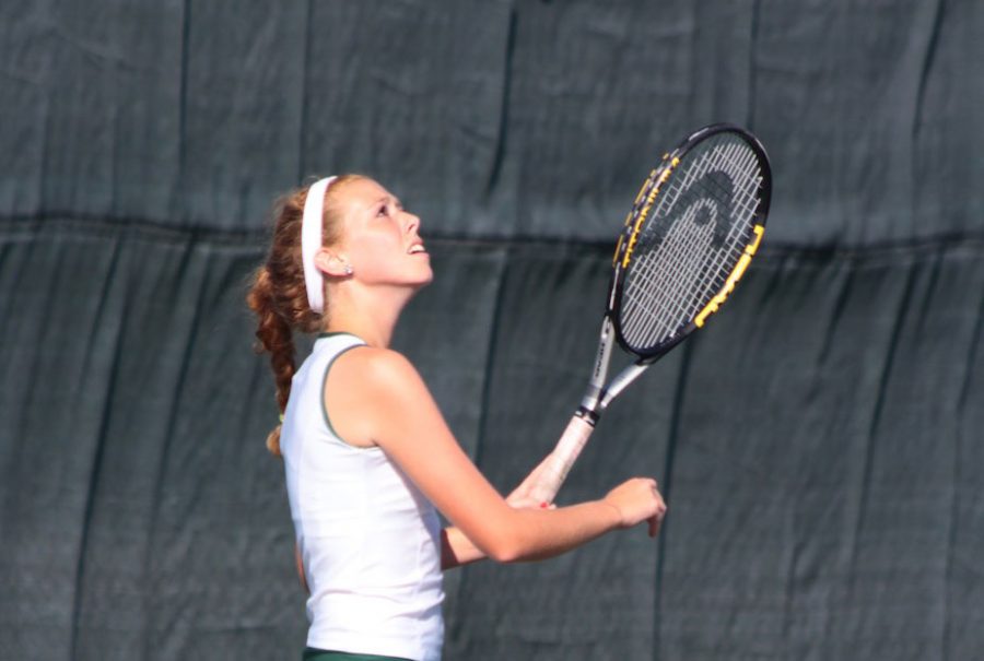 Girls tennis crushes sectionals, heads to state