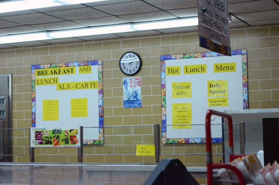 The school cafeteria offers meals daily, and next years freshman and sophomores are expected to eat food provided by the cafeteria or home. Photo by Daphne Yu
