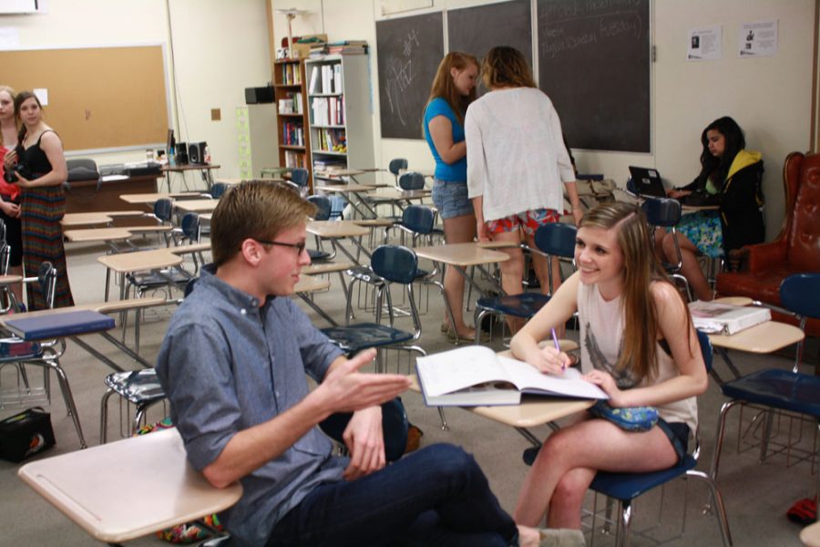 Future RBHS studies teacher Bryn Orton advises sophomore Lily Farnen. Photo by Jilly Dos Santos.