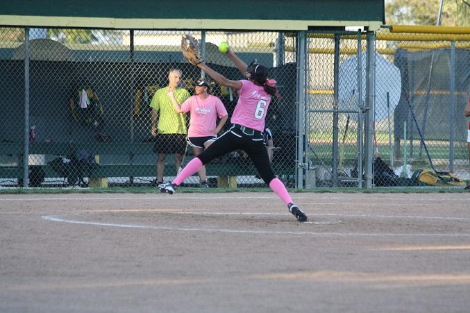 Softball+takes+another+win+in+Pink-out+game