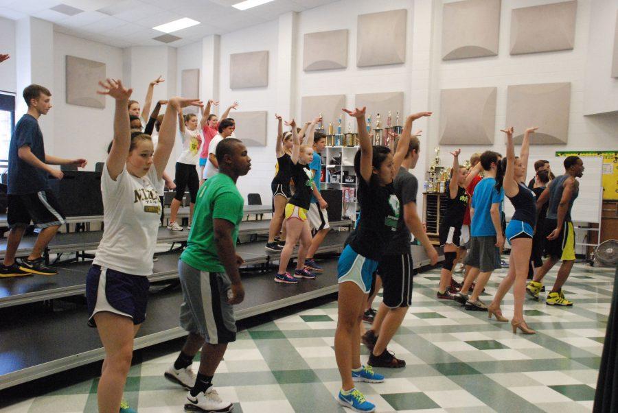 Off and Dancing: Show choirs kick off season with choreography weekend