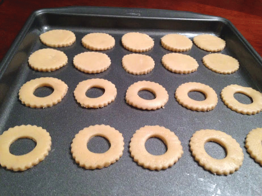 Linzer tart cookie perfect for tea parties