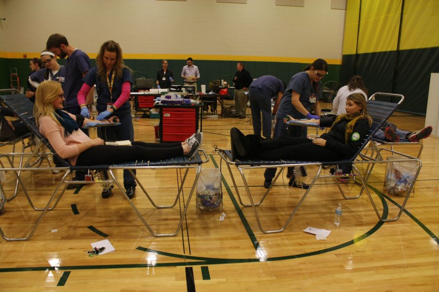Students donate blood to Red Cross