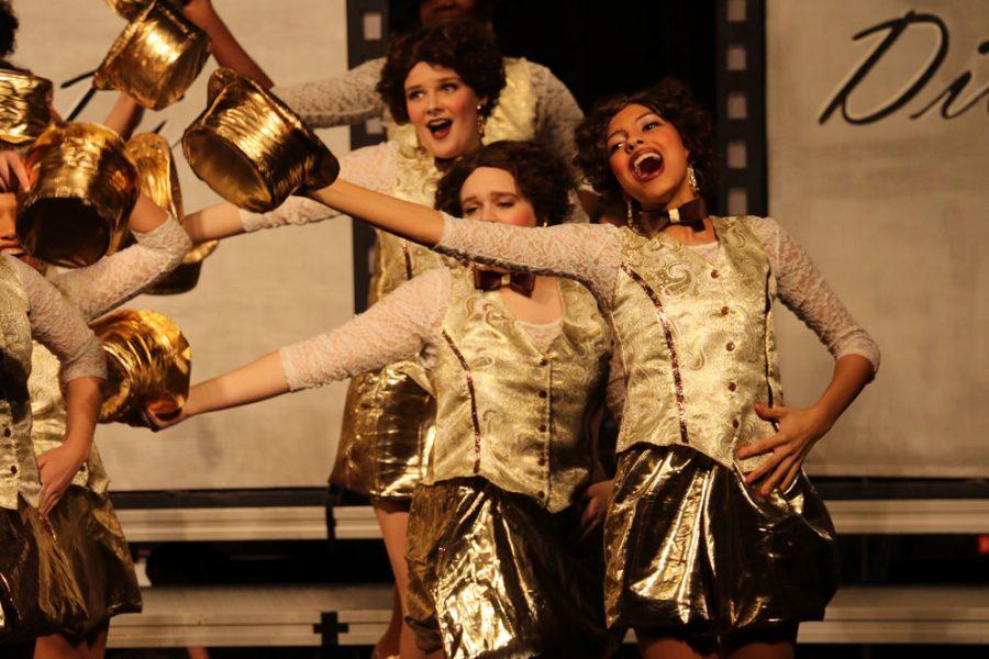 Seeing double: show choir kicks off season with back to back performances