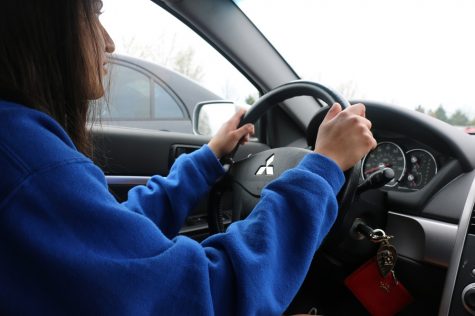 Teens display trend of distracted driving