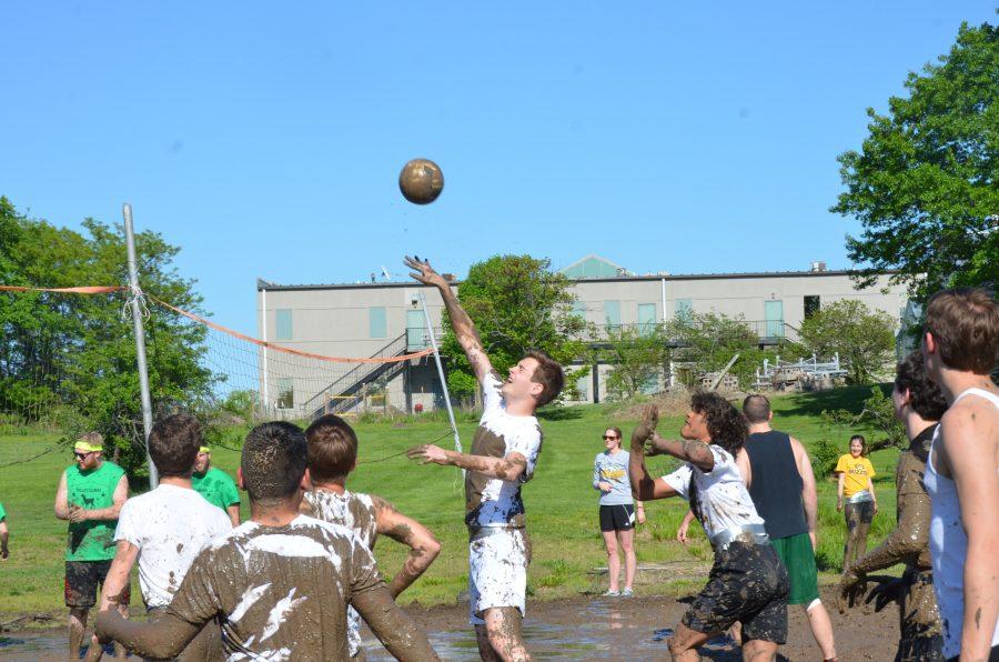Mud+volleyball+ends+with+a+spike