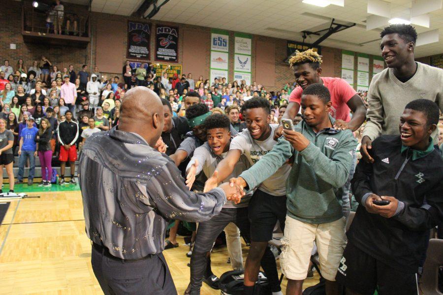 Homecoming assembly celebrates hard work with great fun