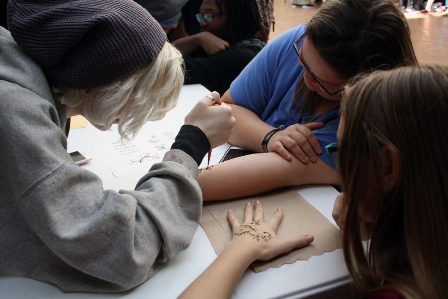 Global Village kicks off with henna drawings