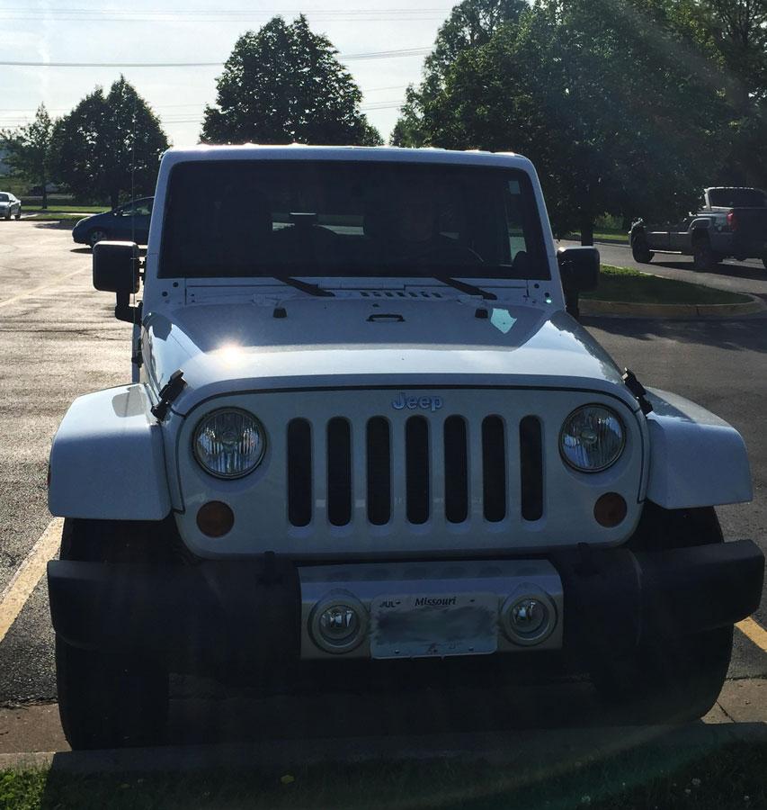 A+student+at+Rock+Bridge+attempts+to+park+his+jeep.+Photo+credit+to+Jordan+Rogers