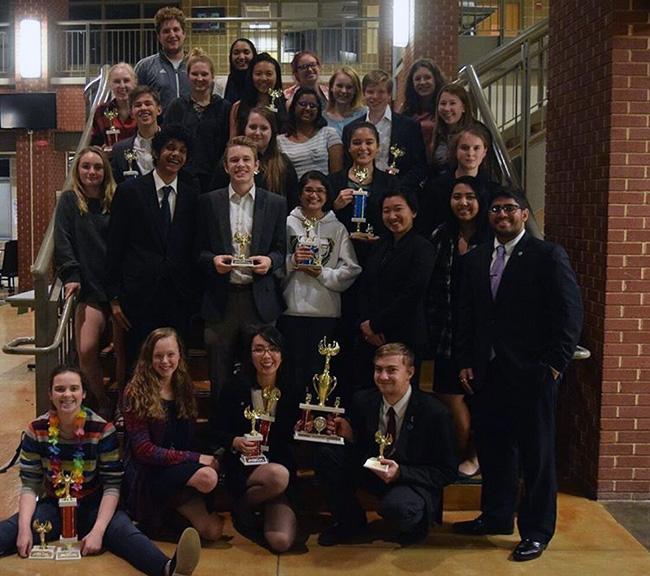 Speech and debate team places 5th at tournament