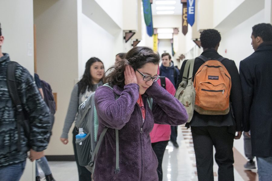 Sensory overload: noisy, crowded halls during passing period. Photo by Sarah Mosteller.