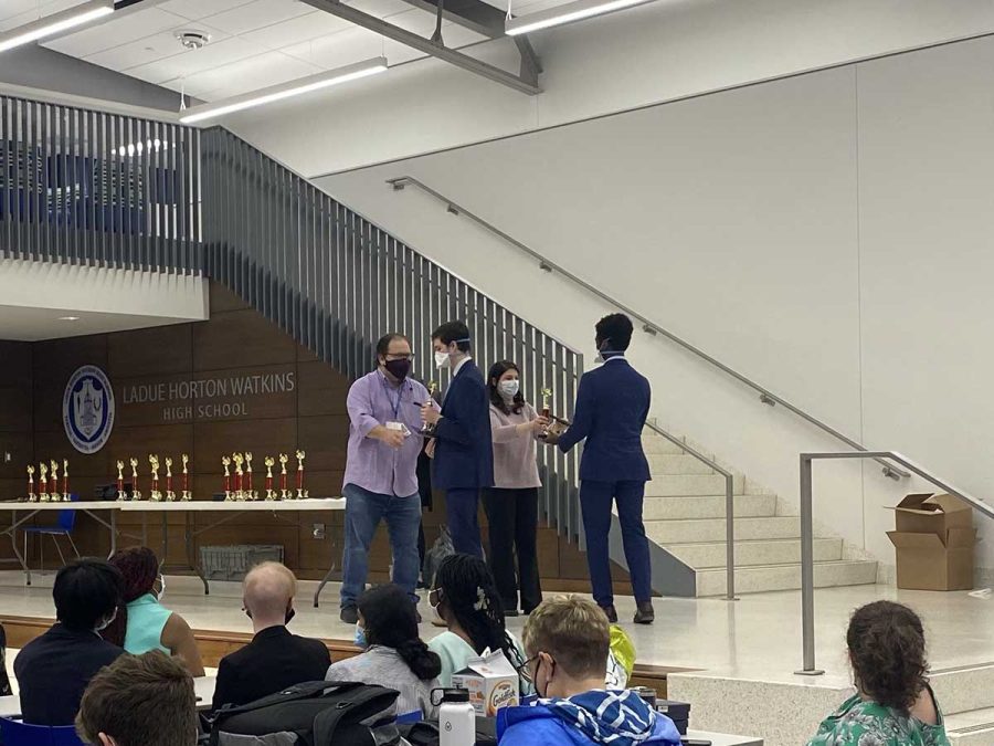 Debate team competes at districts, sends 7 to Nationals