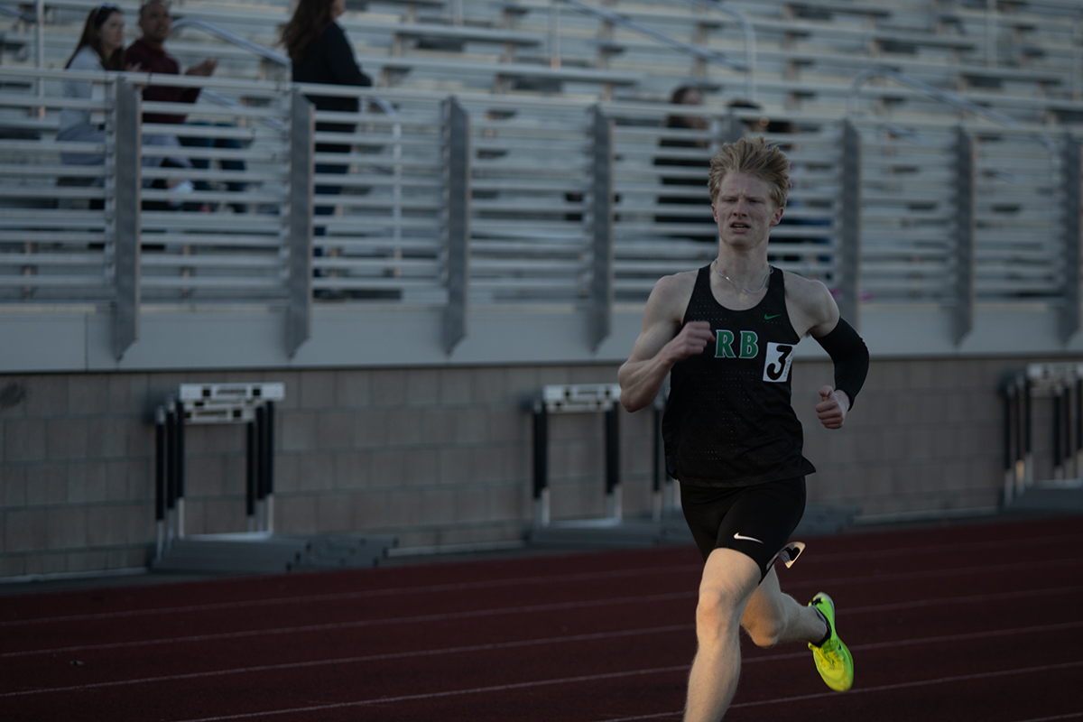 AJ Baehr (11) gives it his all as he gets closer to the finish line.
